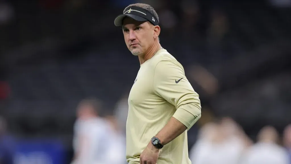 Head coach Dennis Allen of the New Orleans Saints look on during pregame against the Tennessee Titans at Caesars Superdome on September 10, 2023. (Source: Jonathan Bachman/Getty Images)