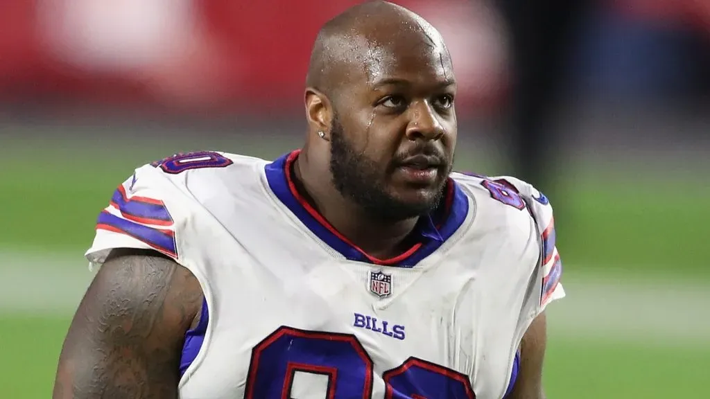 Defensive tackle Quinton Jefferson #90 of the Buffalo Bills during the NFL game against the Arizona Cardinals at State Farm Stadium on November 15, 2020 in Glendale, Arizona. (Photo by Christian Petersen/Getty Images)