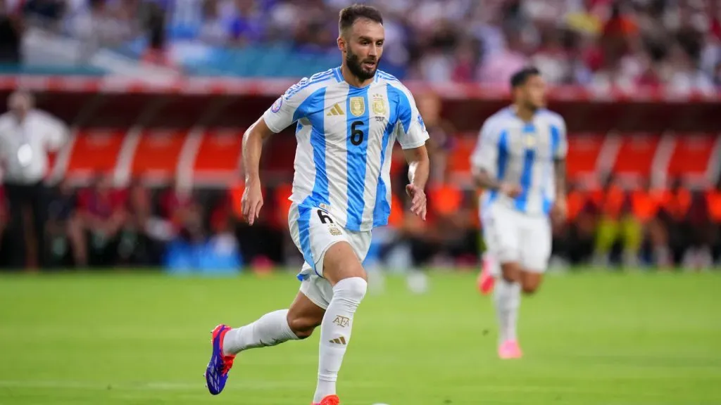 German Pezzella of Argentina controls the ball during the CONMEBOL Copa America 2024 Group A match between Argentina and Peru at Hard Rock Stadium. Rich Storry/Getty Images