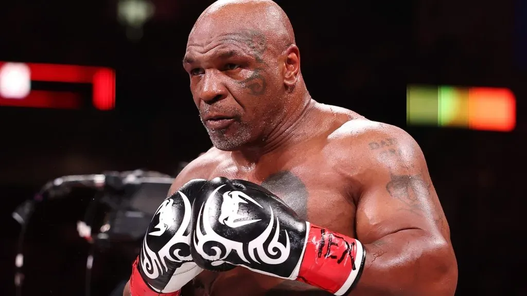 Mike Tyson fights during LIVE On Netflix: Jake Paul vs. Mike Tyson at AT&amp;T Stadium on November 15, 2024. (Source: Al Bello/Getty Images for Netflix © 2024)