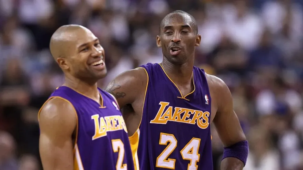 Kobe Bryant talks with Derek Fisher of the Los Angeles Lakers during their game against the Sacramento Kings on November 3, 2010.