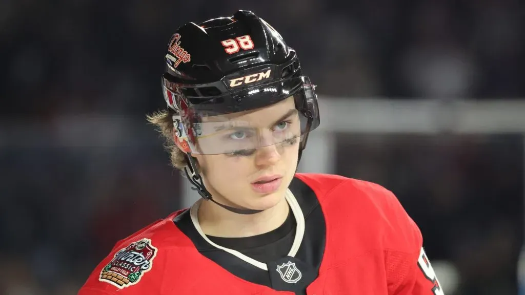 Spencer Knight sends fiery message to Connor Bedard, Blackhawks teammates after debut win