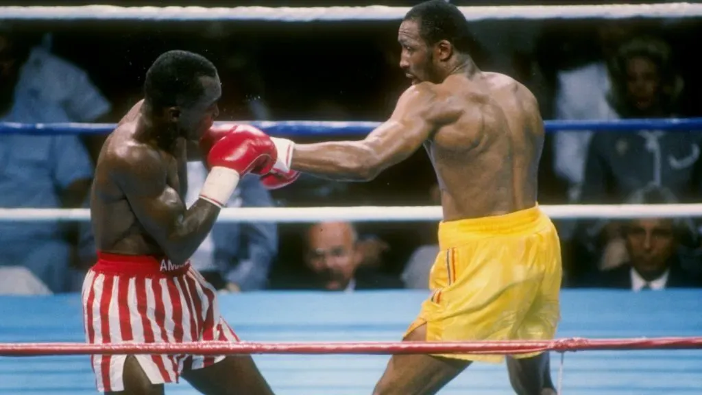 Sugar Ray Leonard competes with Thomas Hearns for the WBC Super Middleweight Title, in a bout schedule for twelve rounds at the Caesars Palace on June 12, 1989. (Source: Mike Powell /Allsport)