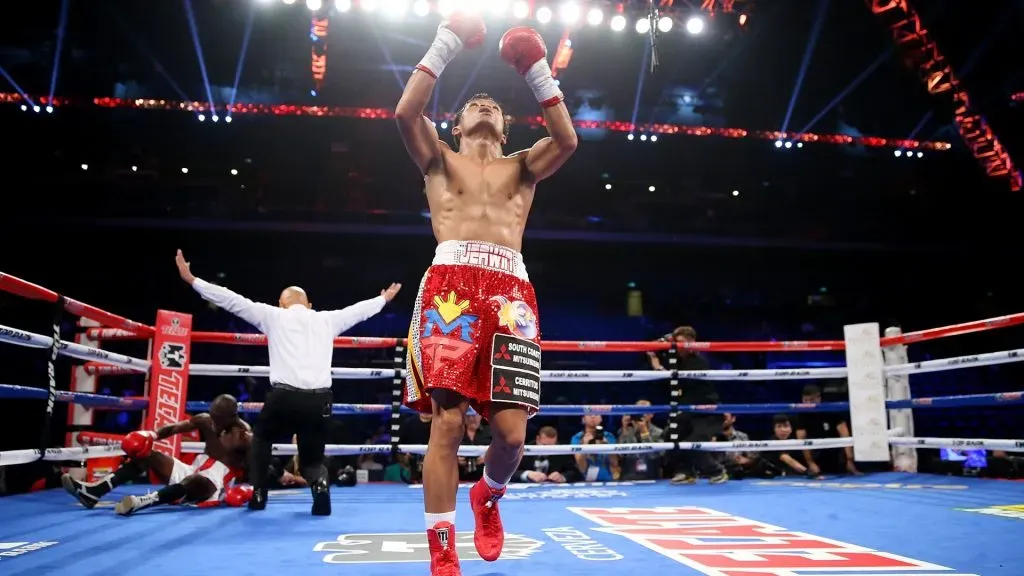 Jerwin Ancajas of the Philippines celebrates a knockout win against Fadhili Majiha of Tanzania during their bantamweight fight at The Venetian on November 23, 2014. (Source: Getty Images)