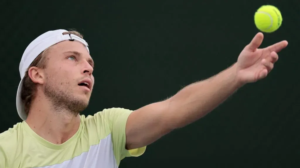 Alexandre Muller advanced to the Hamburg Open quarterfinals.