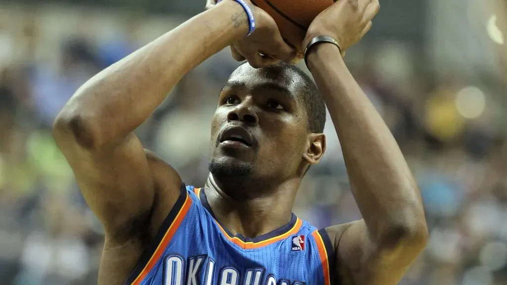 Kevin Durant #35 of the Oklahoma City Thunder during the NBA game against the Indiana Pacers at Bankers Life Fieldhouse on April 6, 2012. (Source: Andy Lyons/Getty Images)