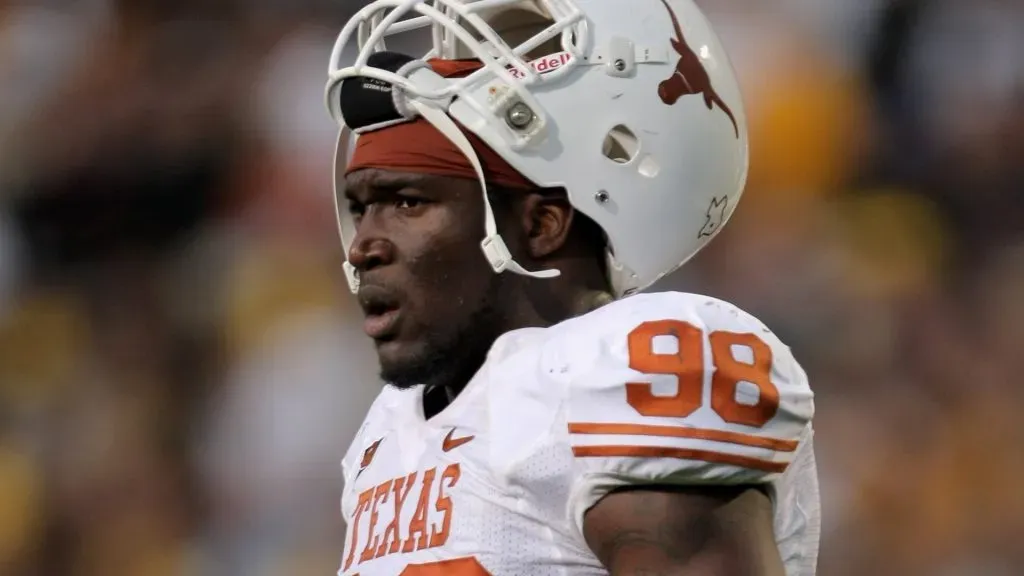 Brian Orakpo #98 of the Texas Longhorns awaits action against the Colorado Buffaloes at Folsom Field on October 4, 2008. (Source: Doug Pensinger/Getty Images)