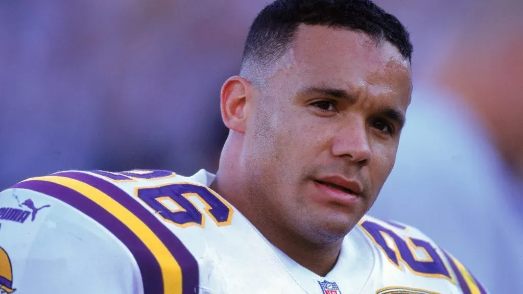 Robert Smith #26 of the Minnesota Vikings looks on the field during a game against the New England Patriots at the Foxboro Stadium in 2000. (Source: Rick Stewart /Allsport)