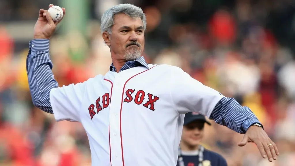 Former Boston Red Sox great, Dwight Evans throws out the first pitch before game three of the American League Championship Series against the Tampa Bay Rays during the 2008 MLB playoffs. (Source: Elsa/Getty Images)