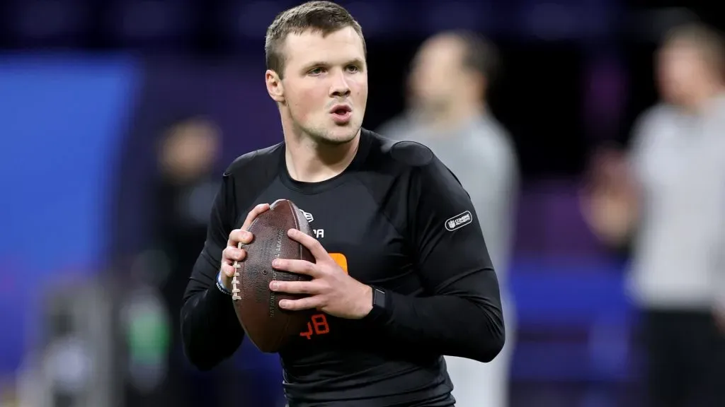 Kyle McCord preparing a pass