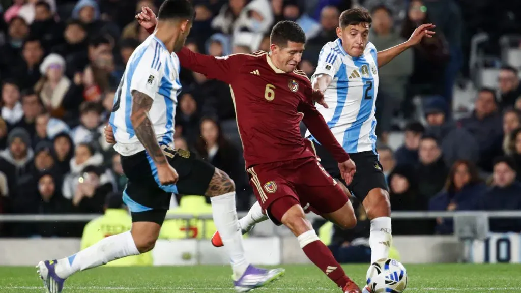 Jorge Yriarte playing for Venezuela