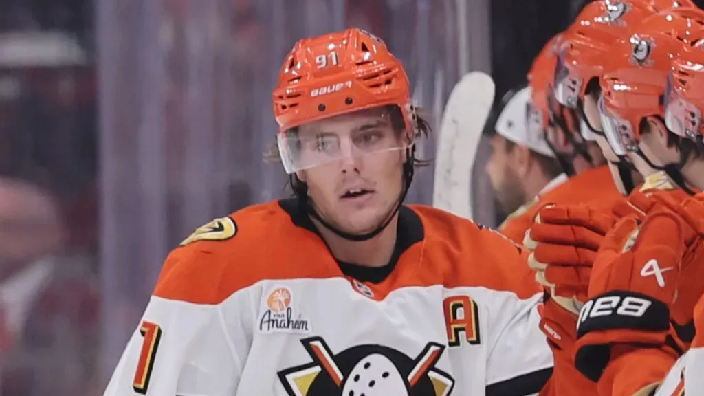 Leo Carlsson #91 of the Anaheim Ducks