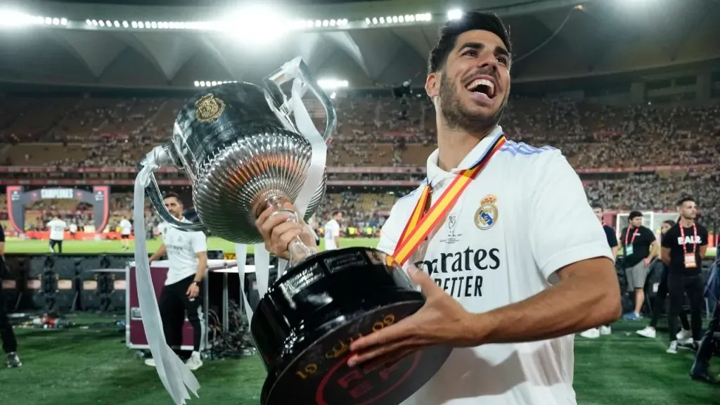 Marco Asensio y su último trofeo con Real Madrid, la Copa del Rey 2023 (IMAGO / NurPhoto).