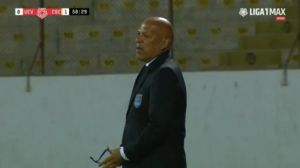 Roberto Mosquera y su gesto contra Sporting Cristal. | Créditos: Captura de pantalla Liga 1 MAX.