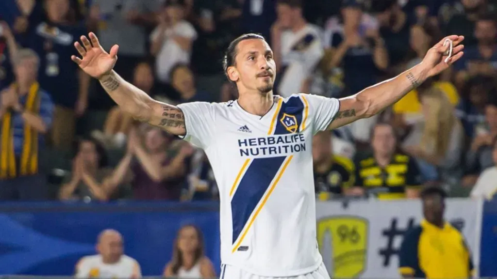 Zlatan también dejó Europa en su momento.