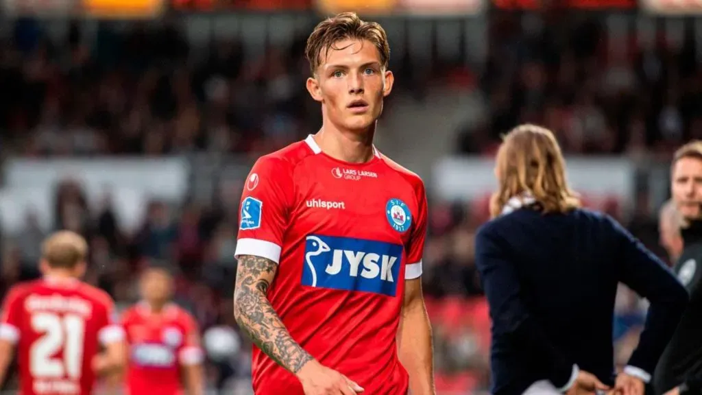 Oliver Sonne podría debutar con la Selección Peruana ante Argentina.