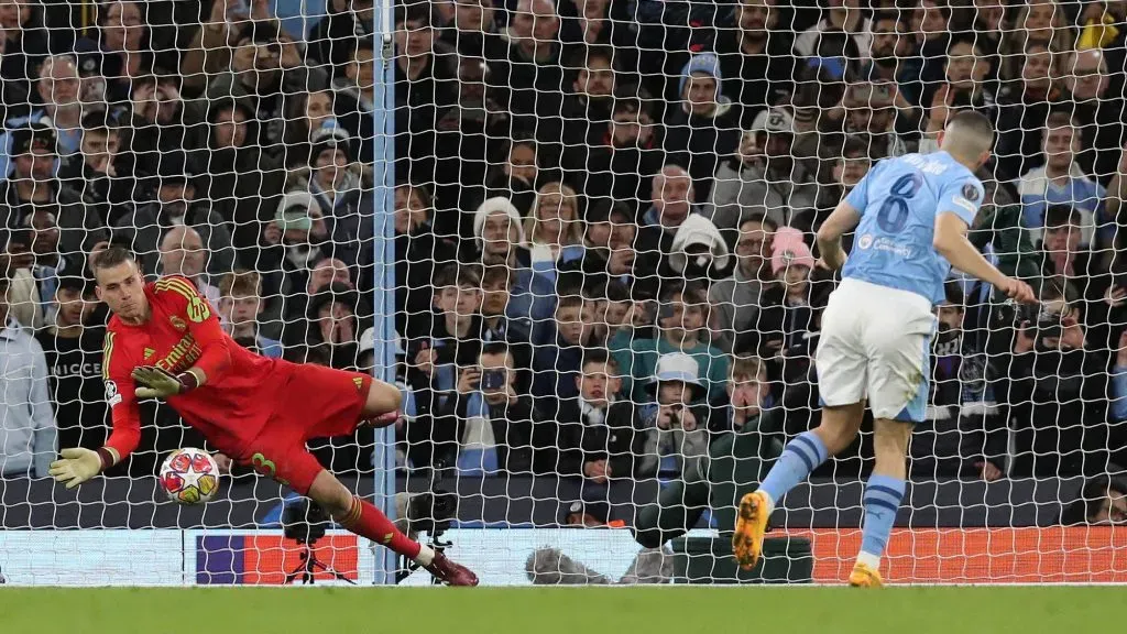 Andriy Lunin tapó dos penaltis en la definición con el Manchester City en los Cuartos de Final de la Champions League 2023/2024.