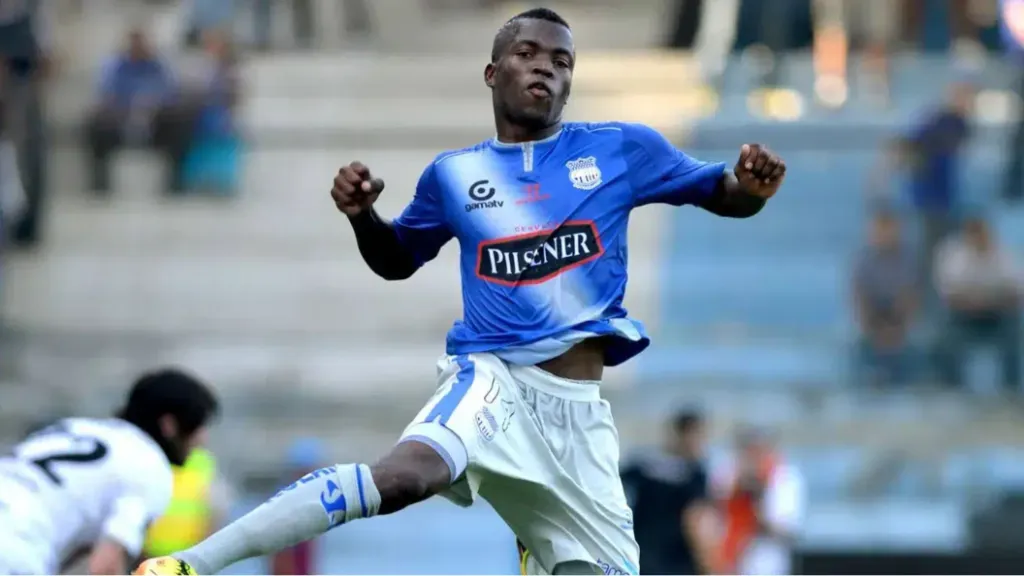 Los primeros pasos de Enner Valencia en Ecuador fueron en Emelec. (Foto: Havoline)