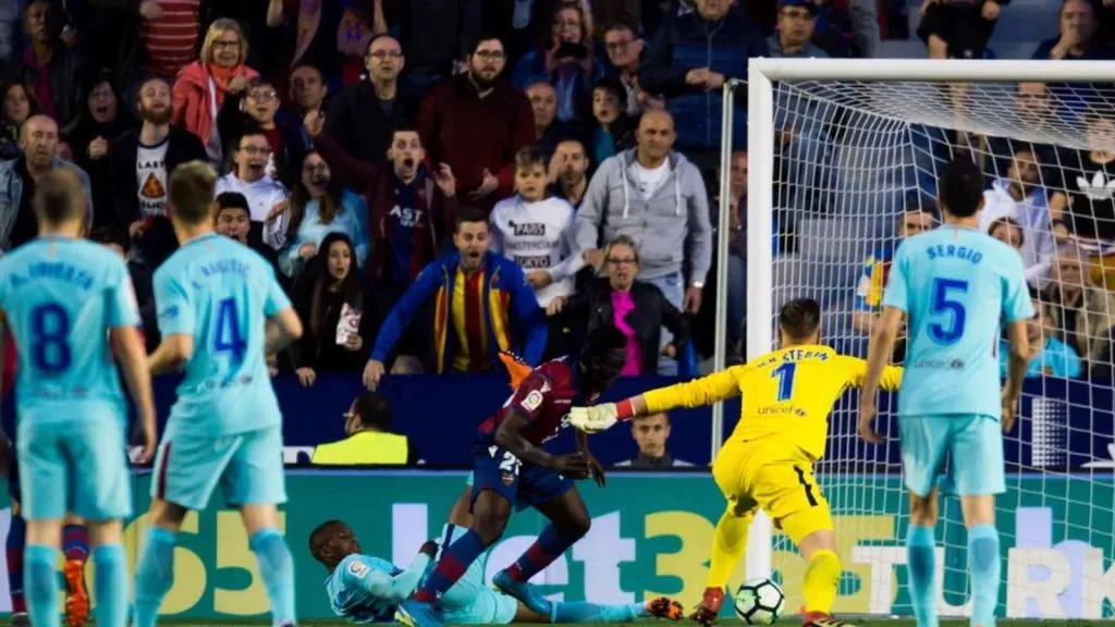 Solo Levante con un 5-4 pudo cortar aquella racha del Barcelona de Messi: IMAGO