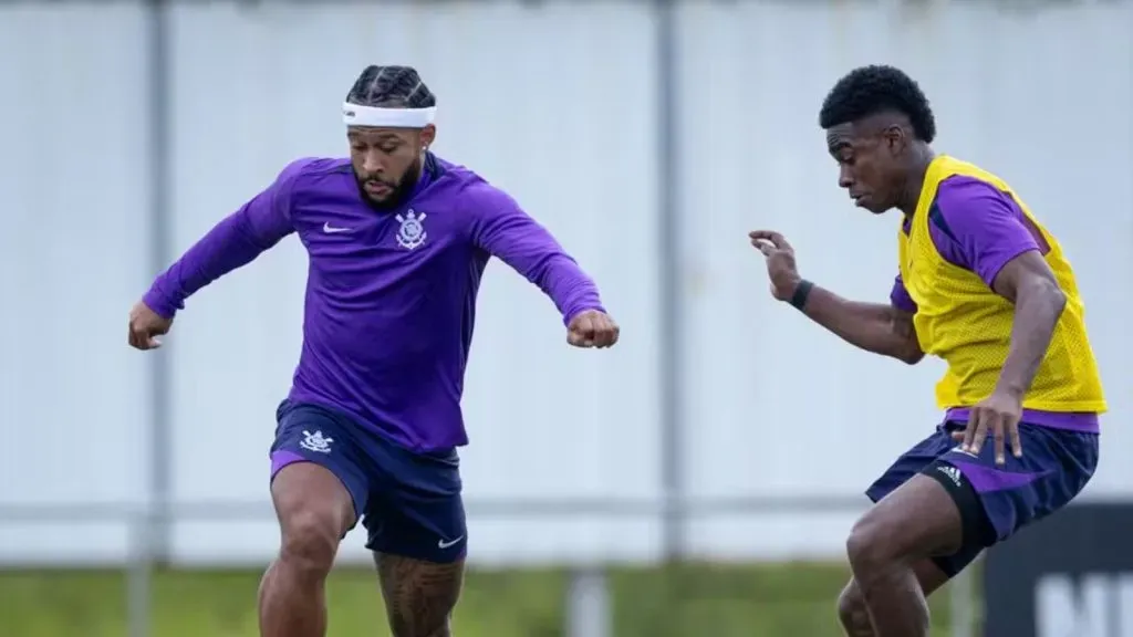 Escándalo en Brasil: Félix Torres se fue a los golpes con Memphis Depay 