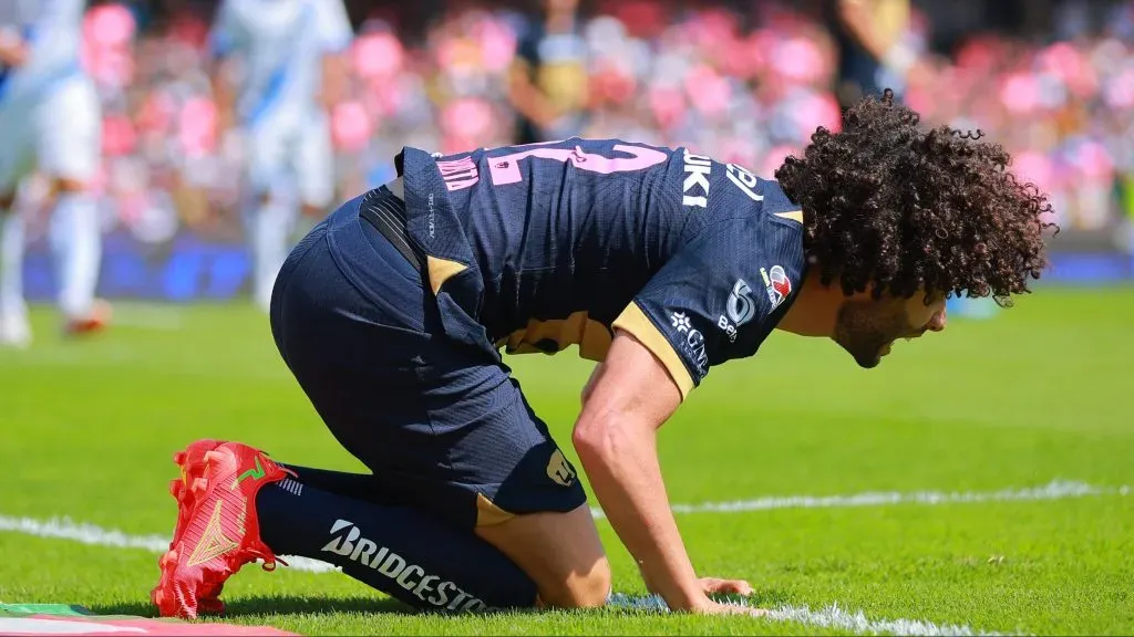 César Huerta se resintió de su lesión en el tobillo [Getty Images]