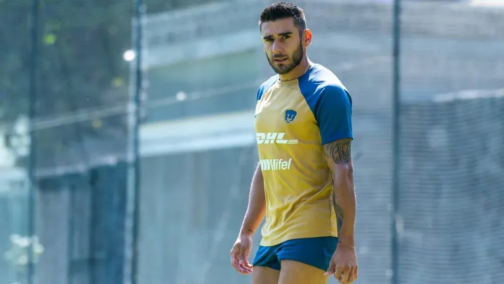 Pumas le busca reemplazo a Toto Salvio