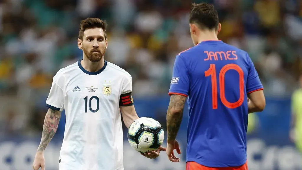 Messi y James, otra vez frente a frente: hoy, por un título [Foto: Getty Images]