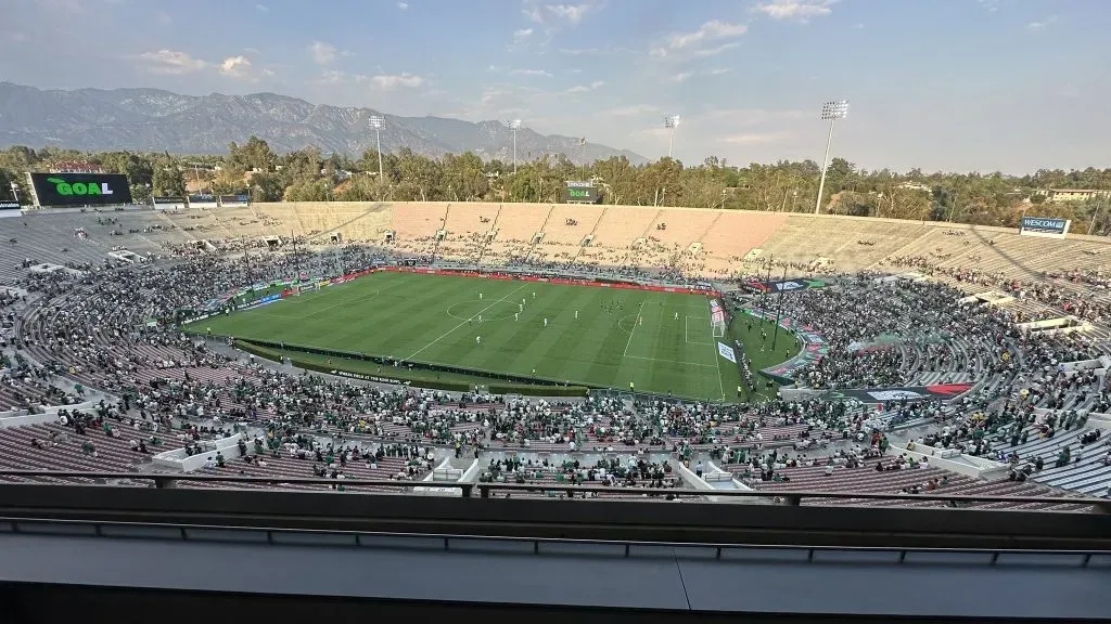 El Rose Bowl, muy vacío en México vs. Nueva Zelanda [Foto: David Faitelson]