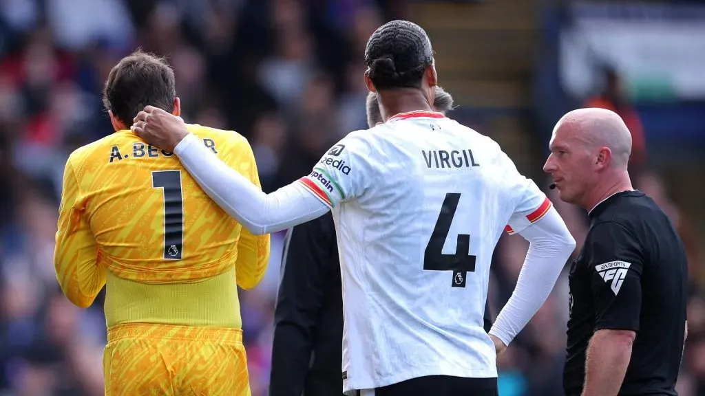 El llanto de Alisson Becker al salir lesionado ante Palace [Foto: Getty]