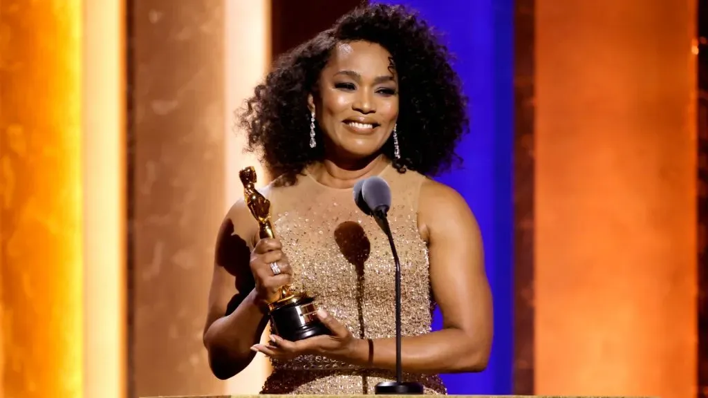 Angela Bassett accepts an honorary Oscar onstage during the Academy Of Motion Picture Arts & Sciences’ 14th Annual Governors Awards. (Source: Kevin Winter/Getty Images)