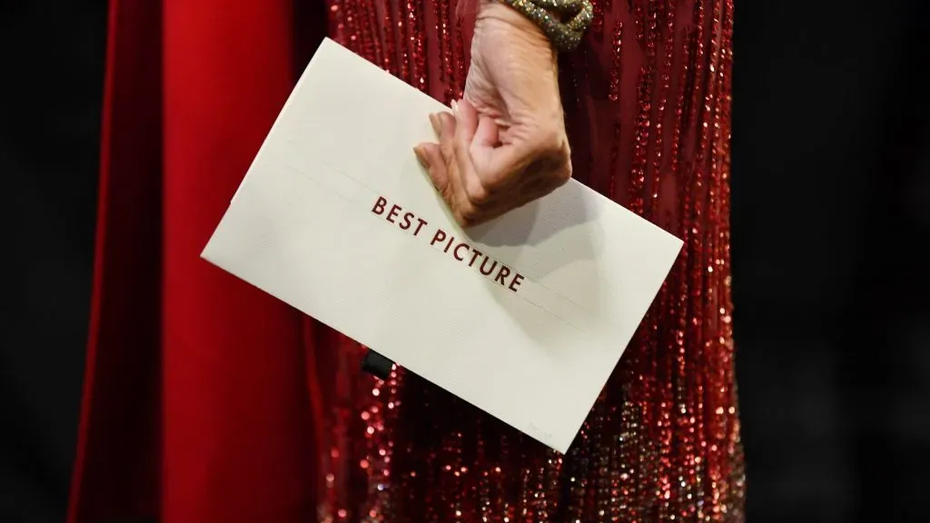 Jane Fonda holds the Best Picture envelope backstage during the 92nd Annual Academy Awards at the Dolby Theatre on February 09, 2020. (Source: Matt Petit – Handout/A.M.P.A.S. via Getty Images)