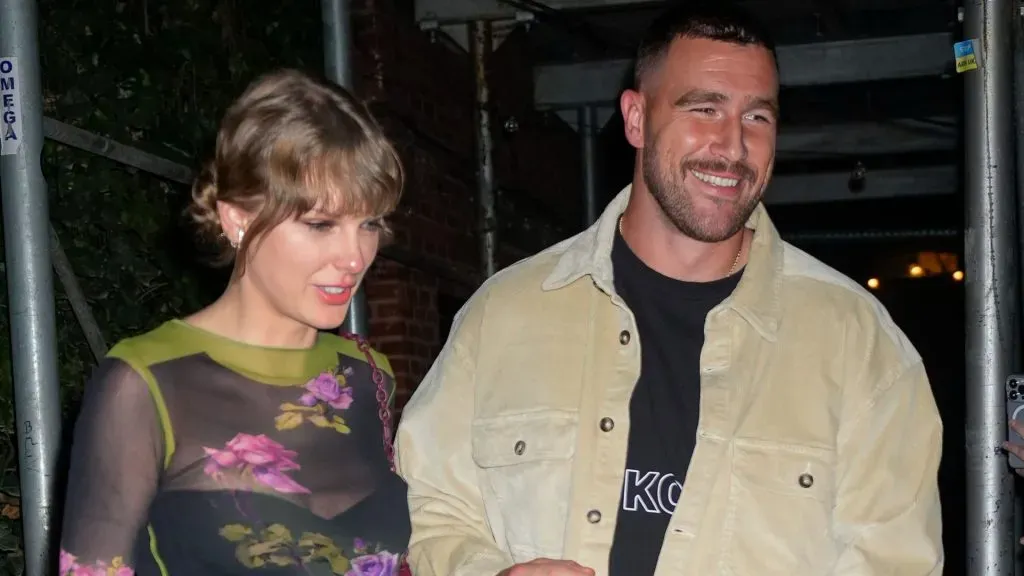 Taylor Swift and Travis Kelce in 2024. (Source: @etnow)