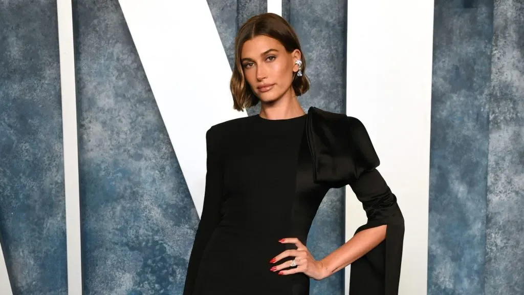 Hailey Bieber attends the 2023 Vanity Fair Oscar Party Hosted By Radhika Jones at Wallis Annenberg Center for the Performing Arts on March 12, 2023 in Beverly Hills, California. (Source: Jon Kopaloff/Getty Images for Vanity Fair)