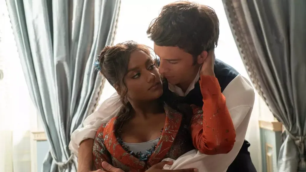 Simone Ashley and Jonathan Bailey in “Bridgerton” (Netflix)