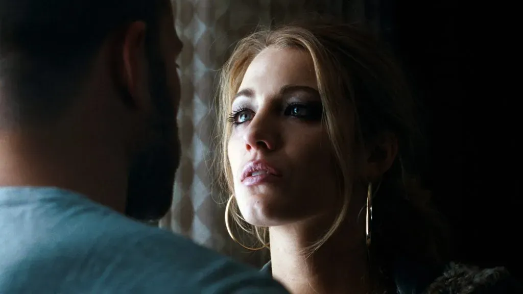 IMDb / Photo prise par Courtesy Warner Bros. Ent. Inc. – © 2010 Warner Bros. Entertainment Inc. and Legendary Pictures