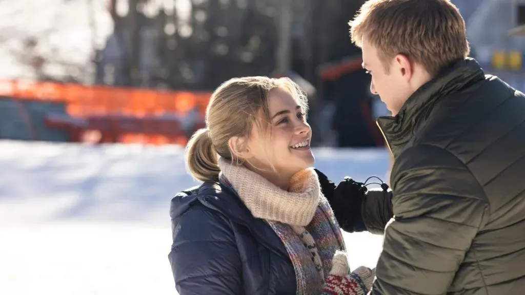 Josephine Langford y Drew Starkey en The Other Zoey.