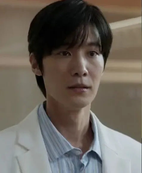 Chang Ryul interpreta a Hwang Yeo-hwan. Imagen: https://www.idntimes.com/.