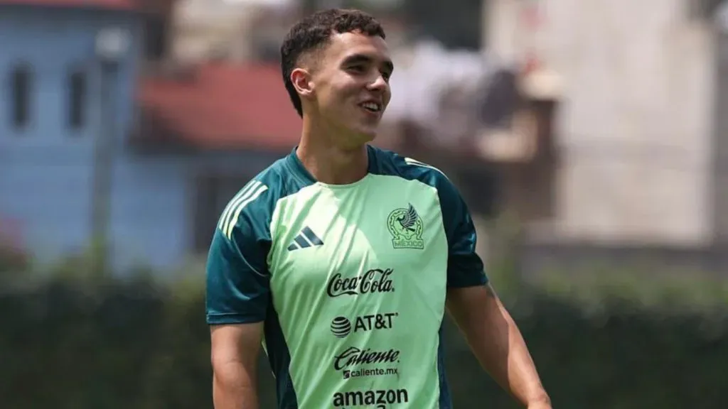 El joven delantero evoluciona favorablemente de su conmoción cerebral.