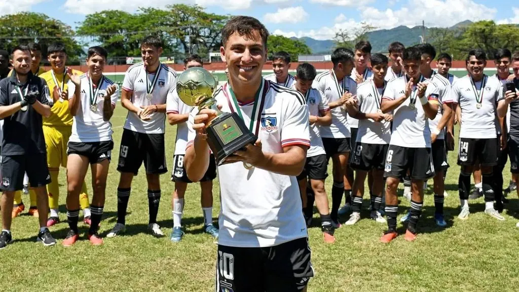 Enzo Riquelme, una de las figuras colocolinas en la Copa Xerém. (Foto: Colo Colo Fútbol Joven)