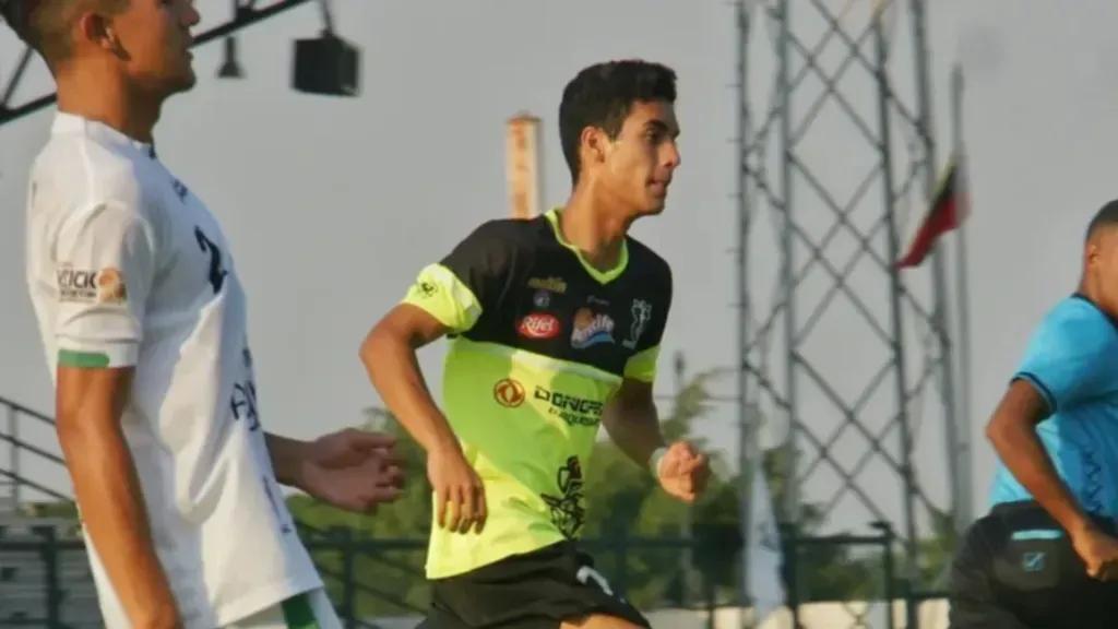 Javier González en la Academia Rey.