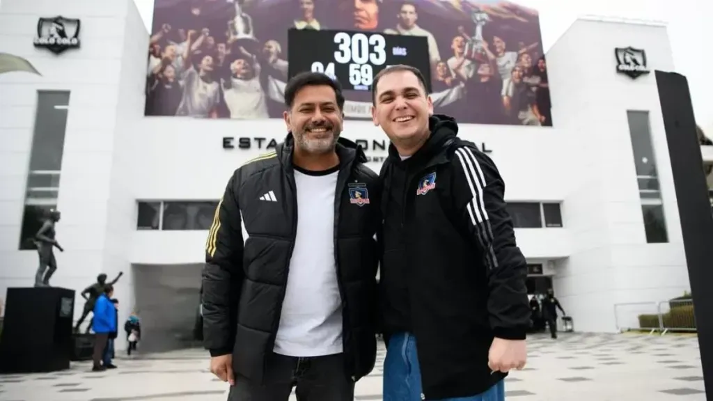 Pedro Ruminot y Lucho Miranda son hinchas de Colo Colo y triunfaron en el Festival de Viña. 