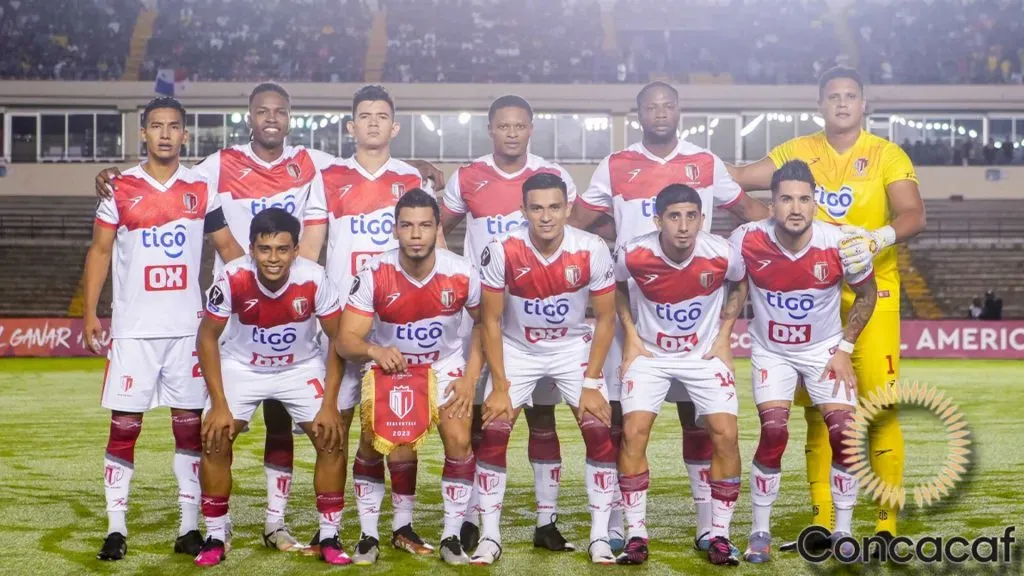 El equipo de Real Estelí antes de un partido