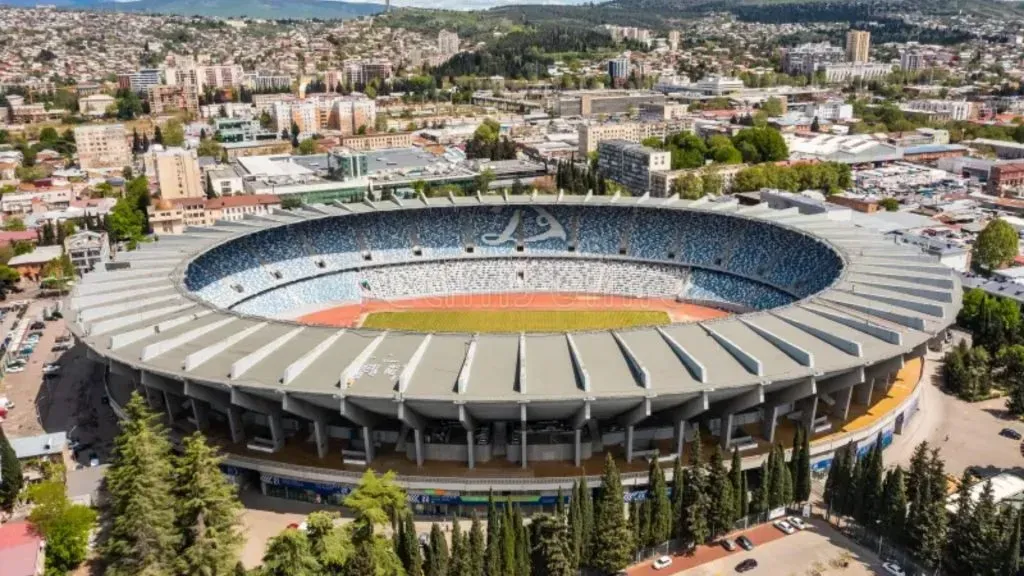 El Estadio del Dinamo Tbilisi en el que jugará Óscar Santis. (Foto: Dreamstime)