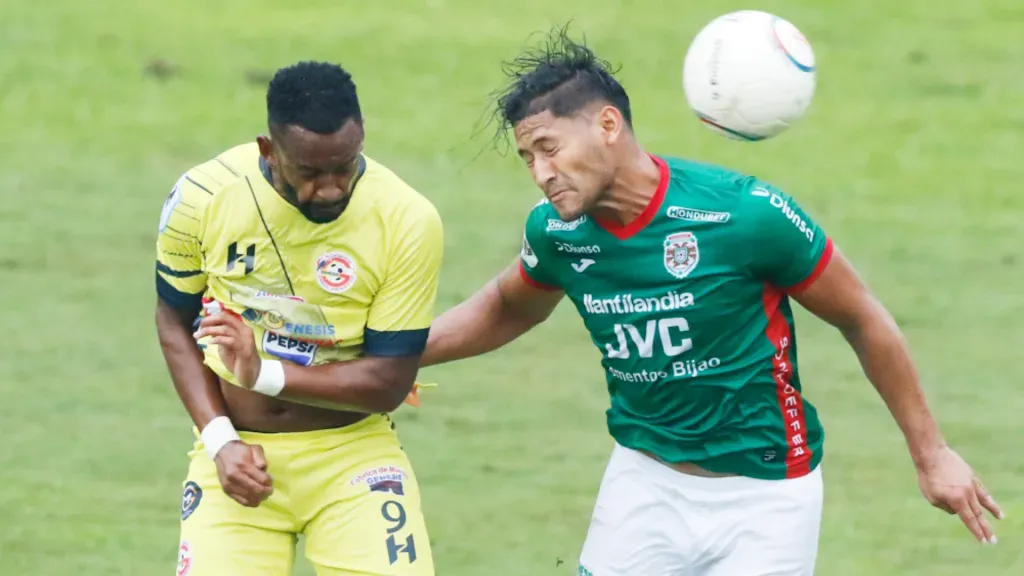 El último choque entre ambos equipos, signado por las expulsiones de Techera y Ramíre, finalizó en triunfo 1-0 de Génesis. (Foto: EFE)