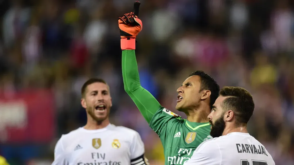 Keylor Navas, multicampeón durante su paso por el Real Madrid, celebra junto a Carvajal y Sergio Ramos. (Foto: Getty Images)