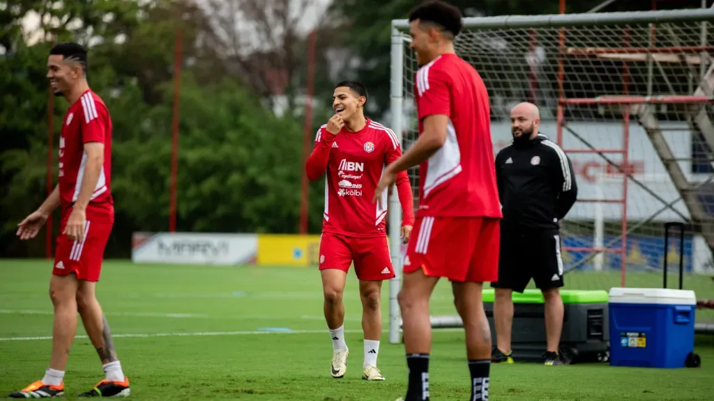 Tras el fogueo con Uruguay, se han incorporado al entrenamiento los legionarios Alejandro Bran, Julio Cascante, Manfred Ugalde y Juan Pablo Vargas. (Foto: FEDEFÚTBOL)