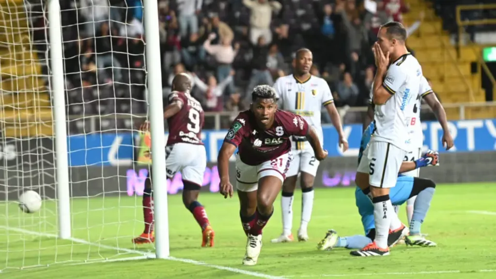 Saprissa y Liberia se vieron las caras por última vez el 16 de abril, en un partido donde los tibaseños rescataron un agónico empate 2-2. (Foto: La Nación)