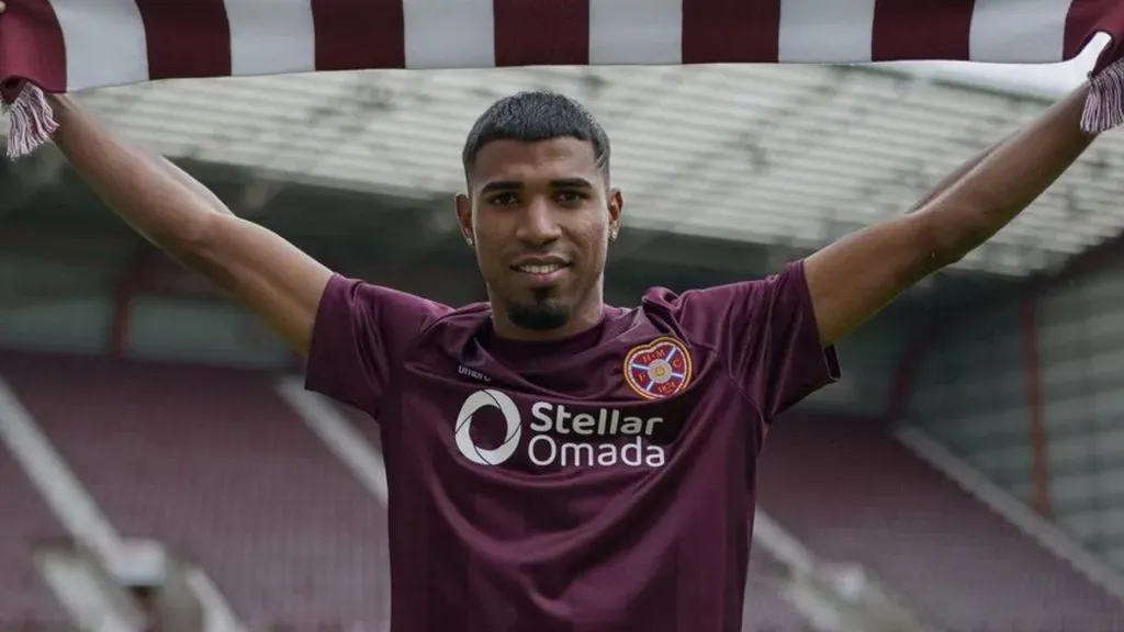 Gerald Taylor volvió locos a los fanáticos del Hearts en su presentación (Instagram).