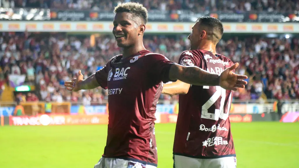 En Saprissa están poniendo a punto al “Comandante”. (Foto: Rafael Pacheco Granados / La Teja)