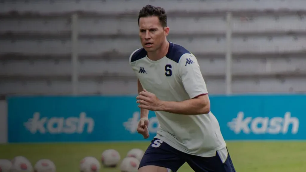 Viejos tiempos: Bryan Oviedo con la ropa de Saprissa.